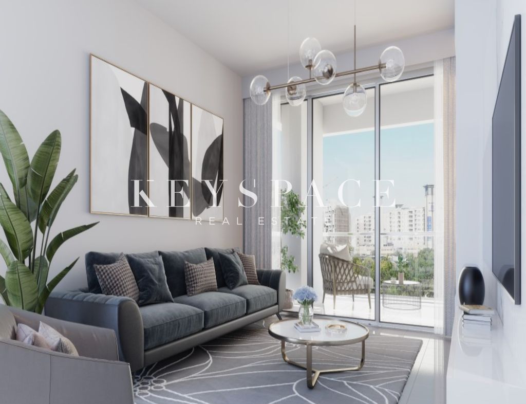 Sophisticated Apartment | Center of a Fully Pedestrian Community