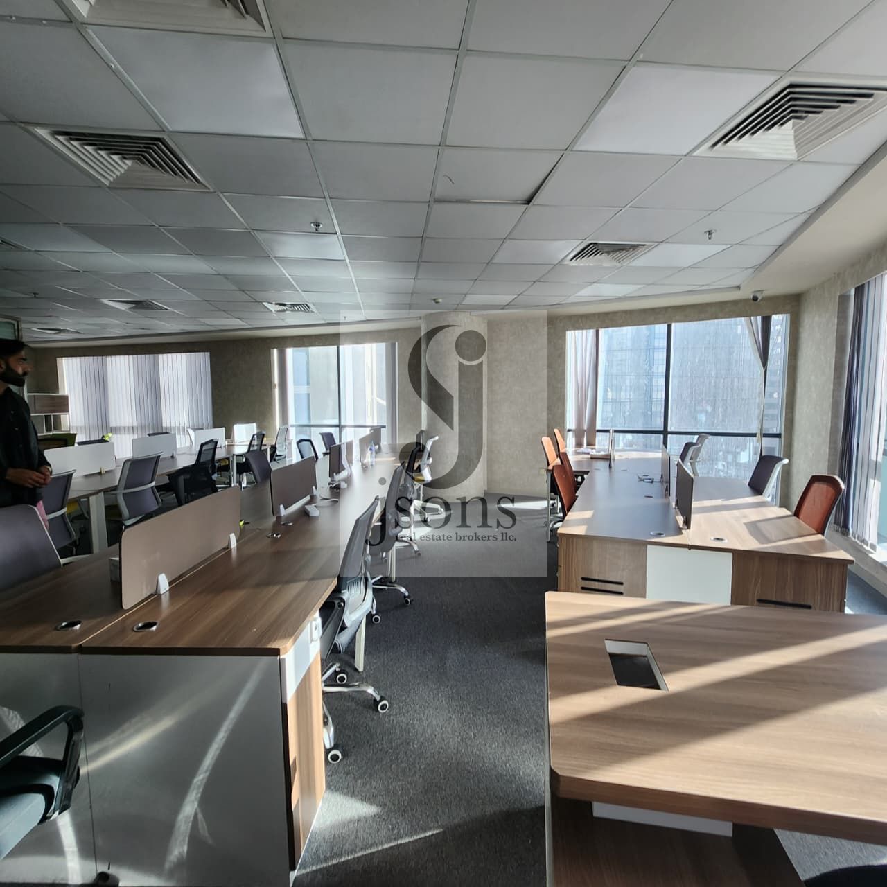 Spacious Office Unit | Vacant | Close to Metro