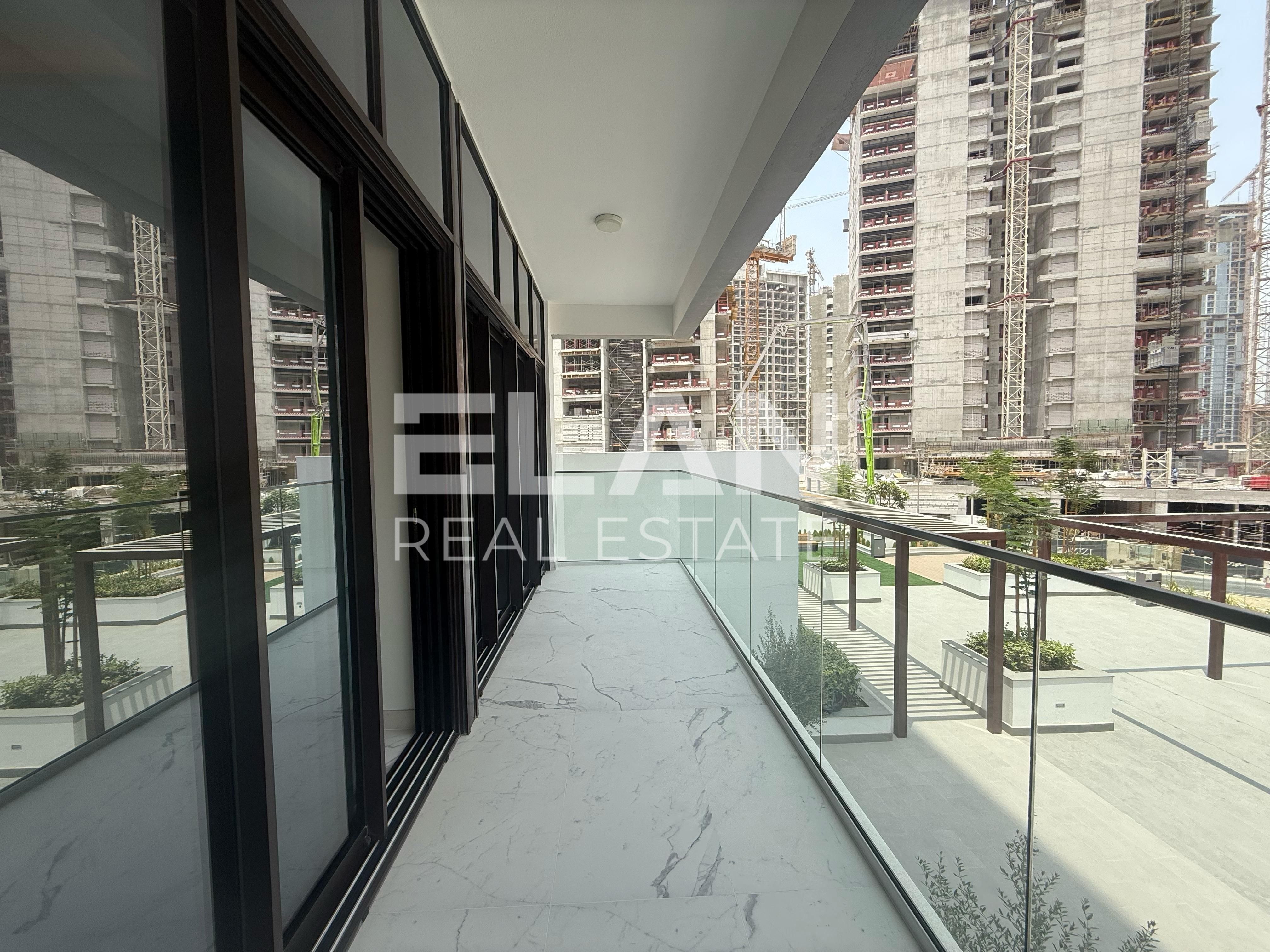 Luxury Living | Brand New | Chiller Free I Vacant