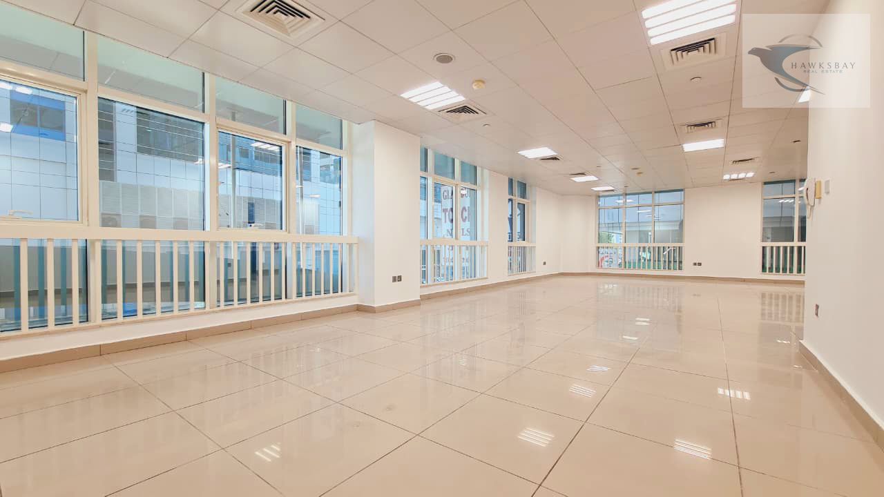 Well-Maintained Office | Kitchen | Prime Location | Available Now