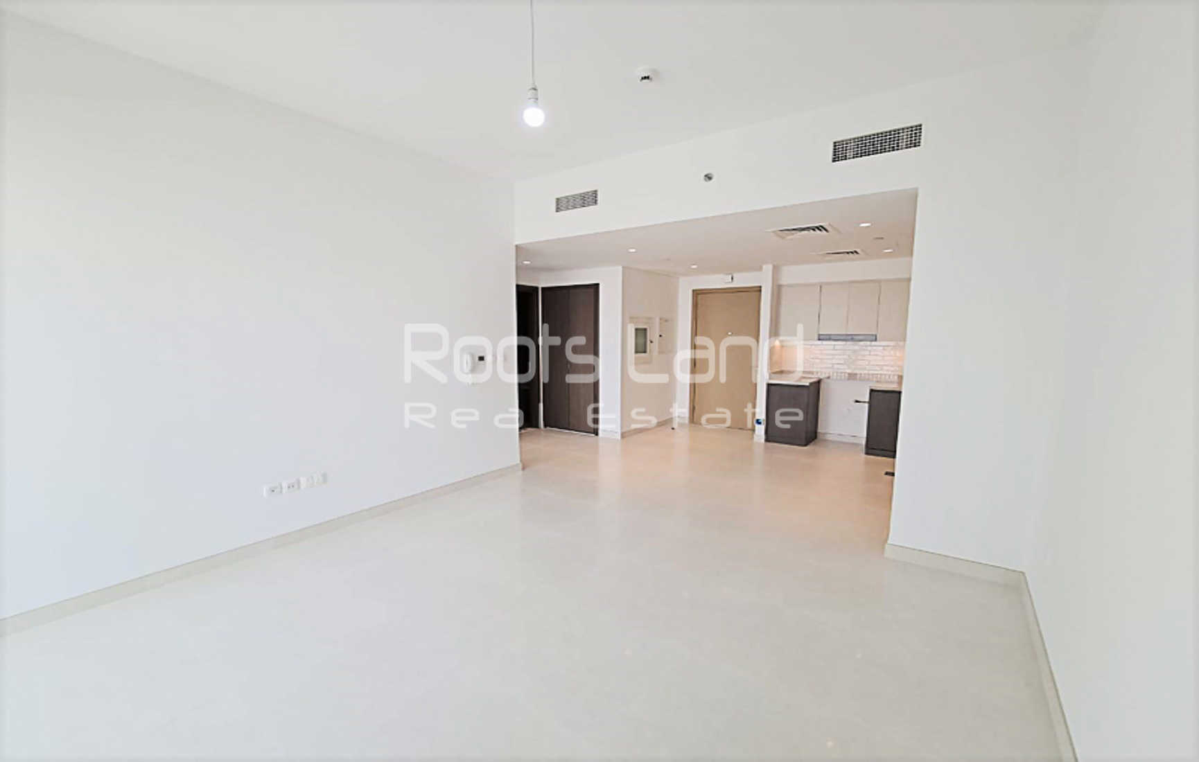 Golf Course View | Modern Apartment | Tenanted