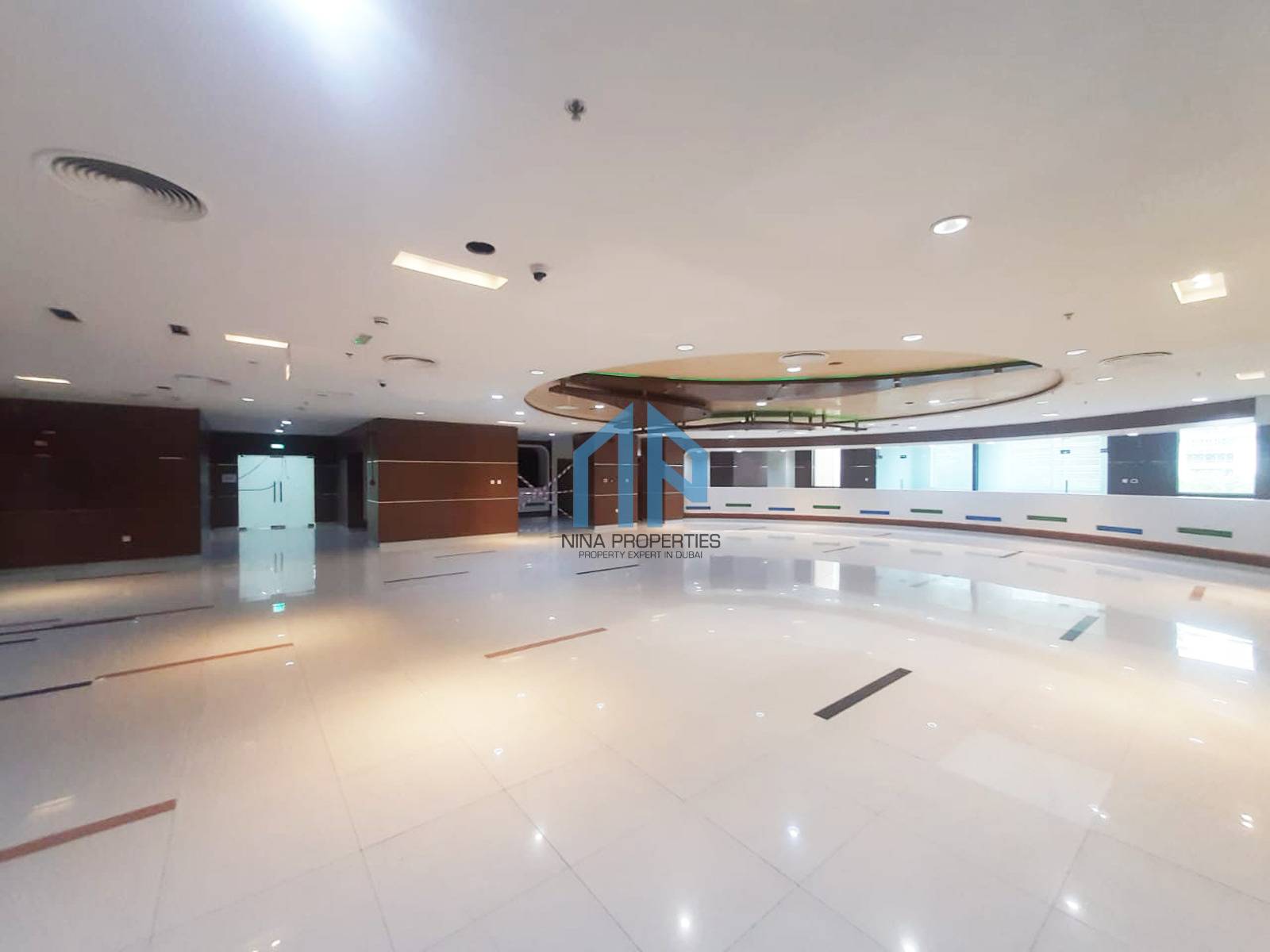 Full Floor | Spacious Area | Ready to Move