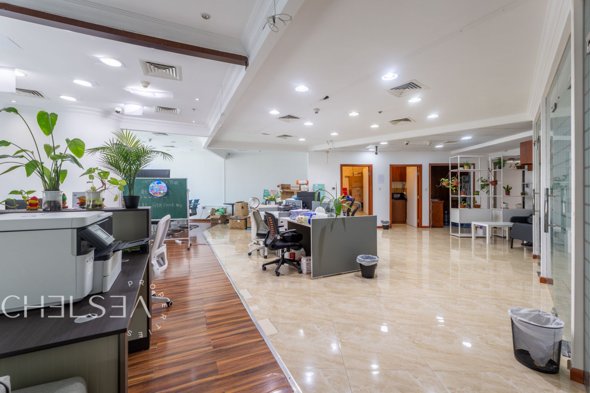 FULLY FURNISHED | VACANT | CLOSE TO METRO