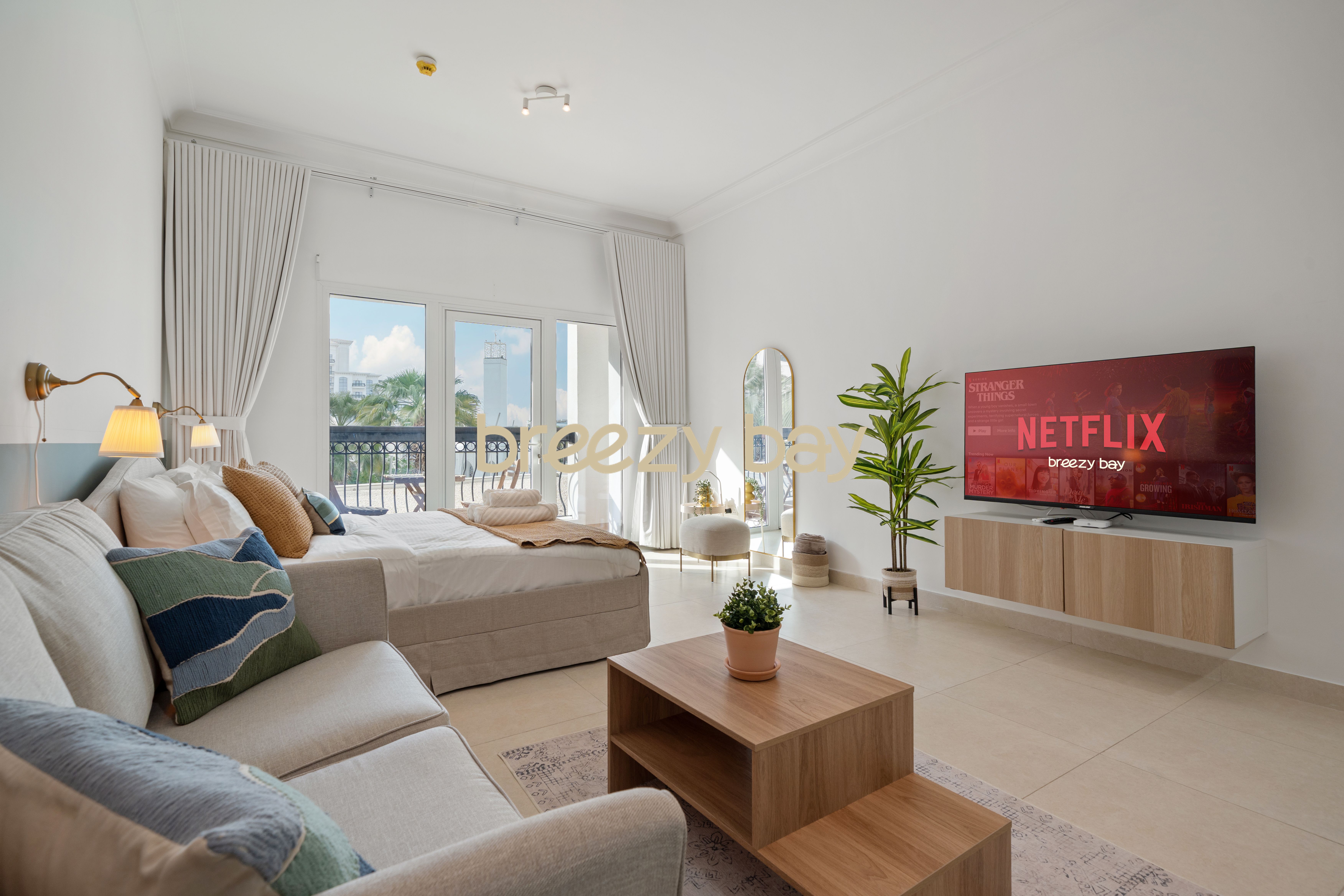 Elegant Studio | Full Amenities | Vacant | Monthly