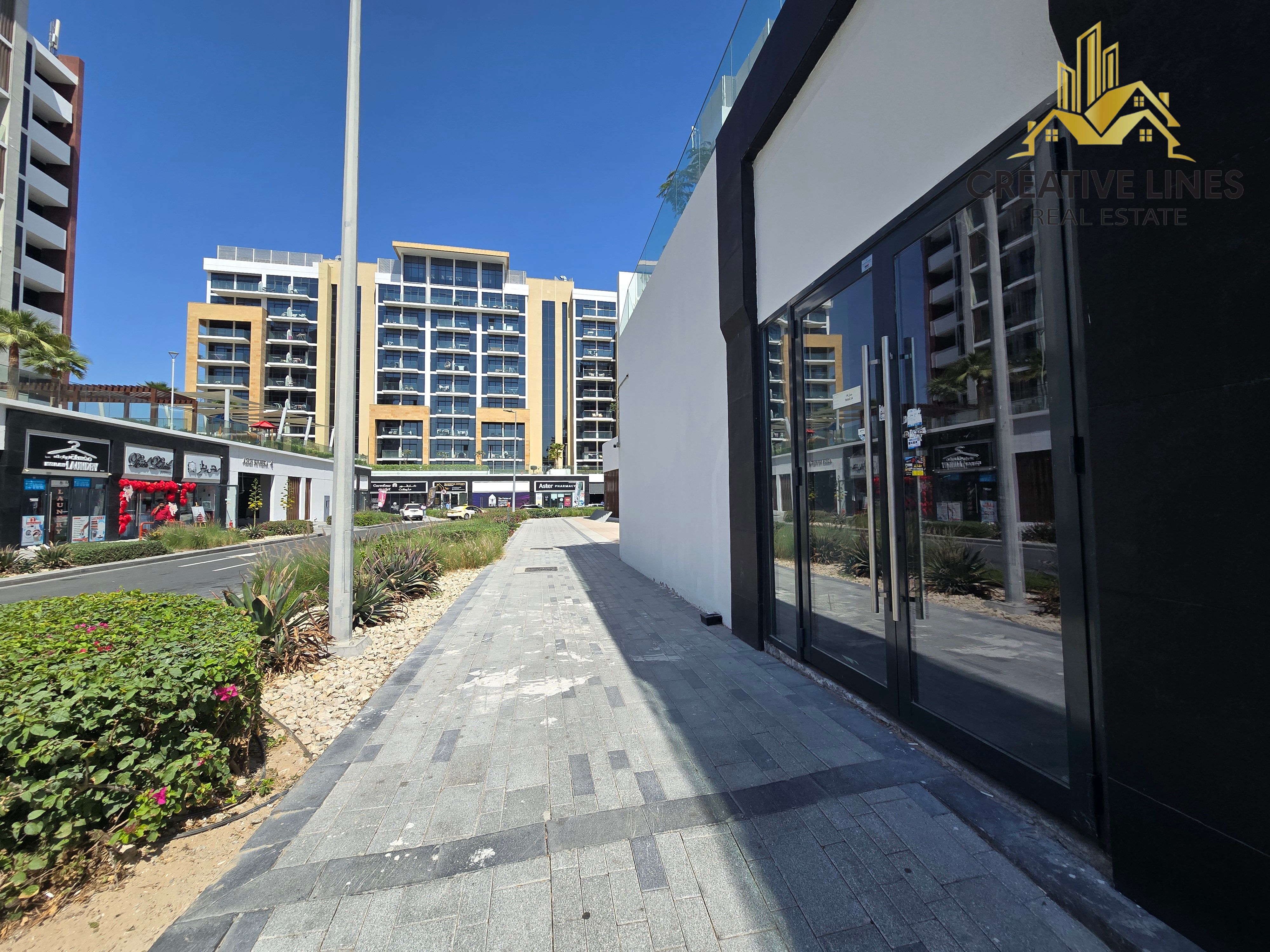 Prime Location || High Footfall || Just 100K