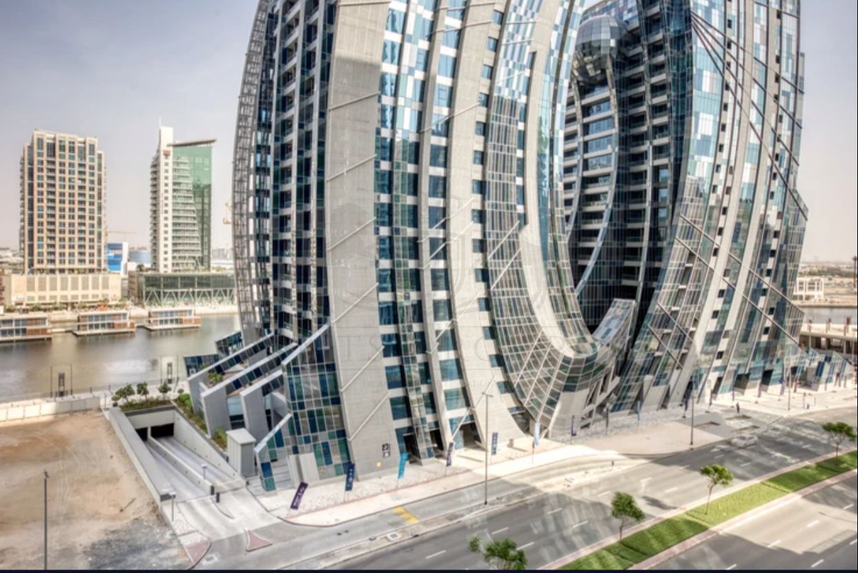 Canal View | Fully furnished | Prime Location