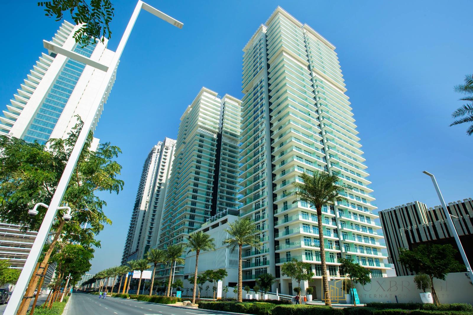 Beachfront | Spacious 2BR | Prime Location