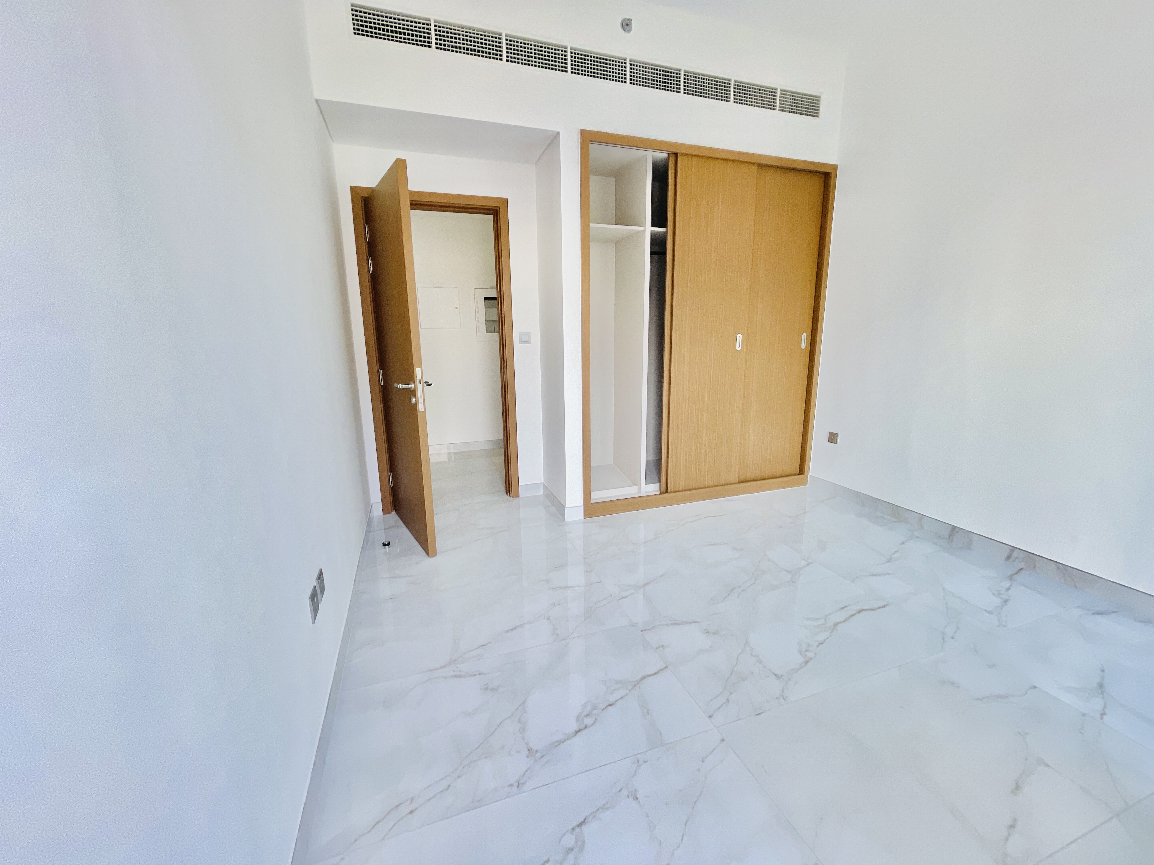 Brand New | ChIller Free | Luxury 1 BHK | Family-Friendly Community | Ready to Move In