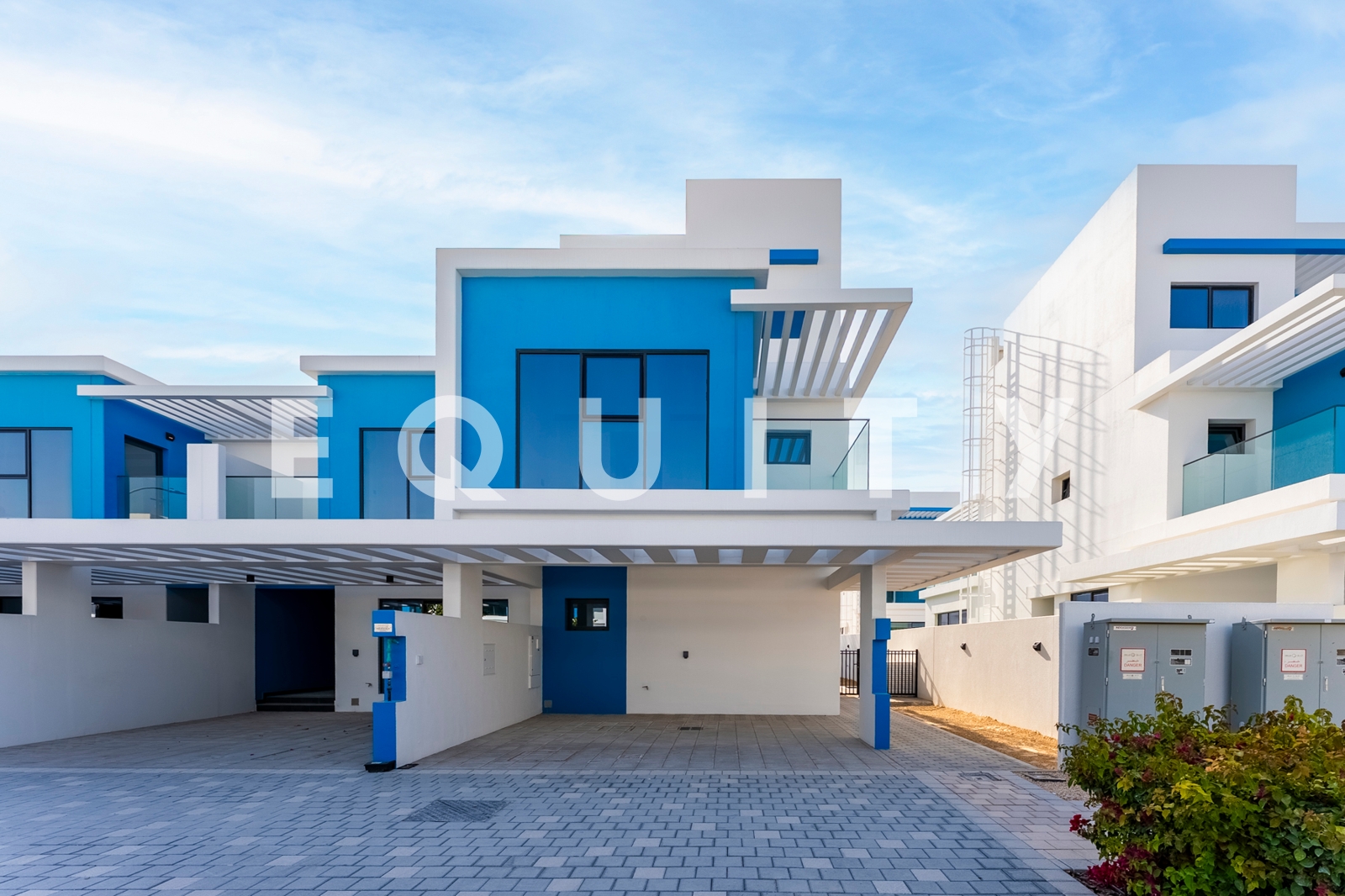 Lagoon Specialist | Keys in Hand | Landscaped