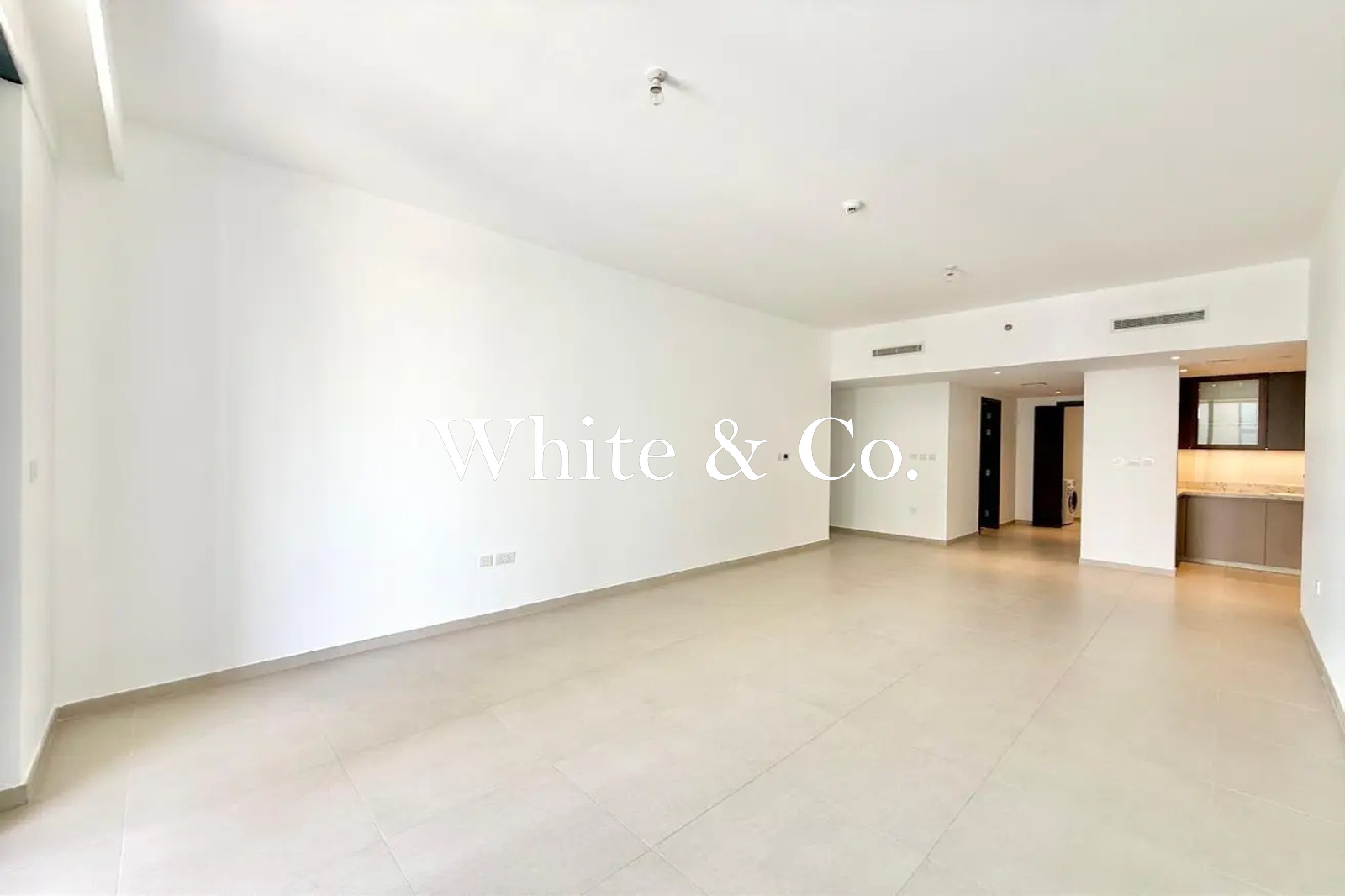 2 bedrooms | Boulevard | Spacious layout