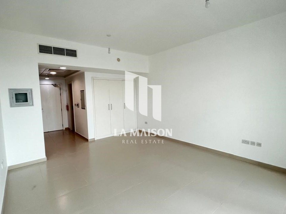 Fully Furnished | Huge Terrace | Ready to move in