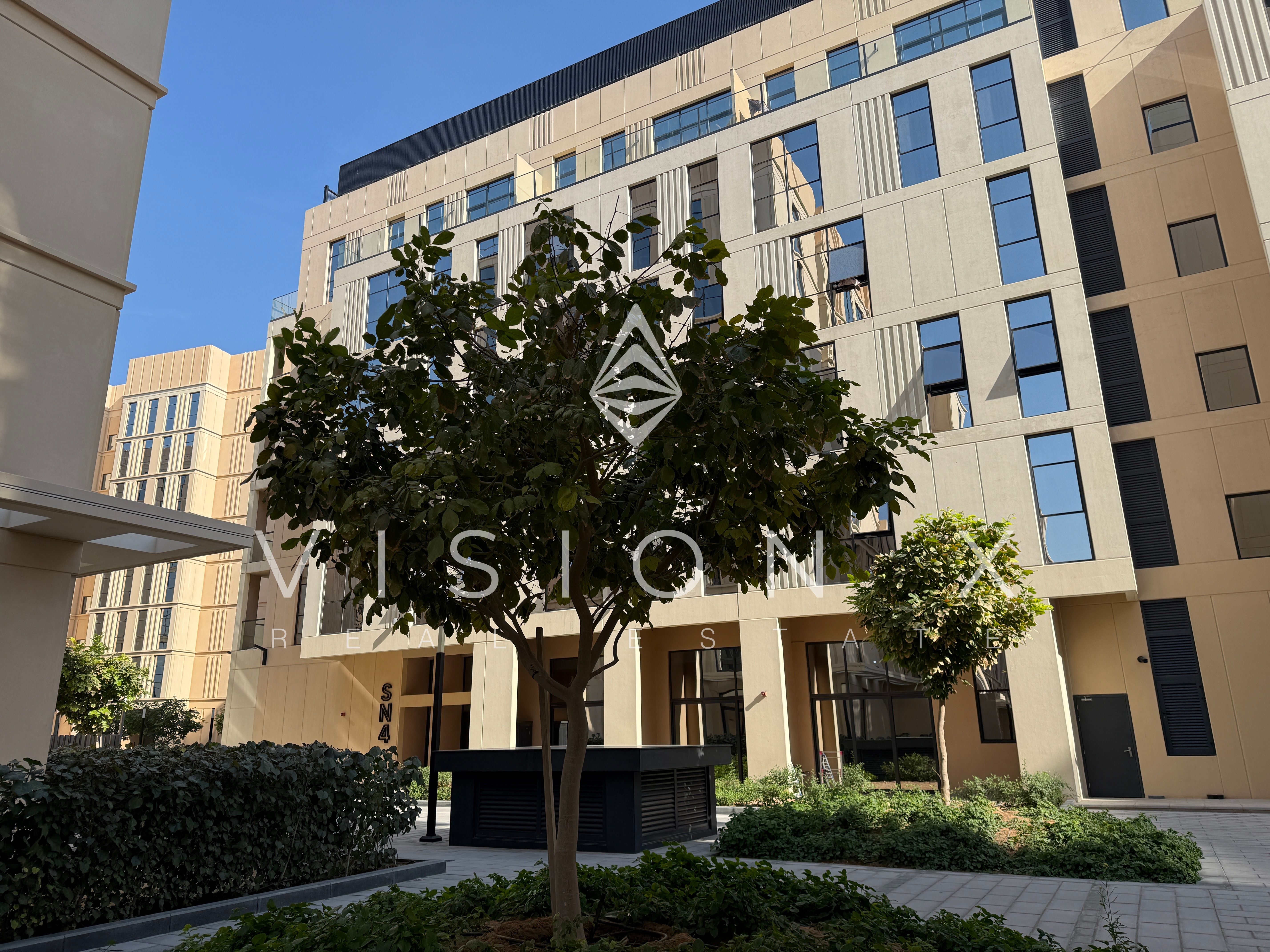 Sleek | Vibrant Zone | Comfortable Layout