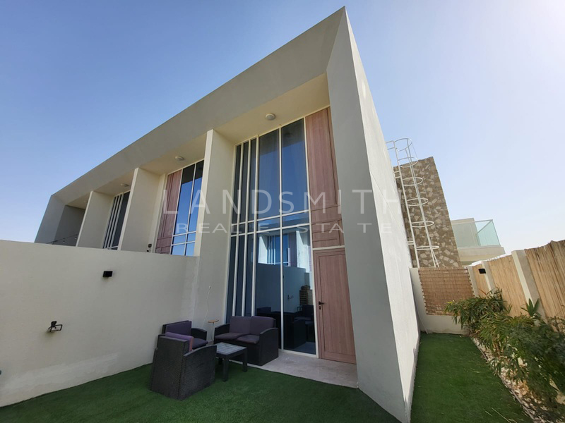 Big Layout | Corner Unit | Ready to Move