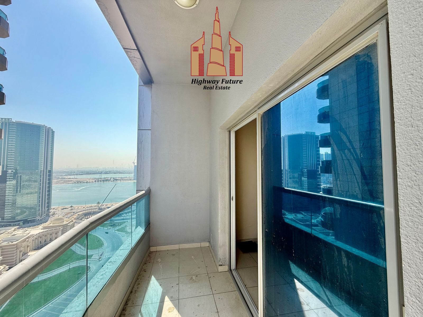 Spacious 2bhk with maids room and balcony prime location on cornish