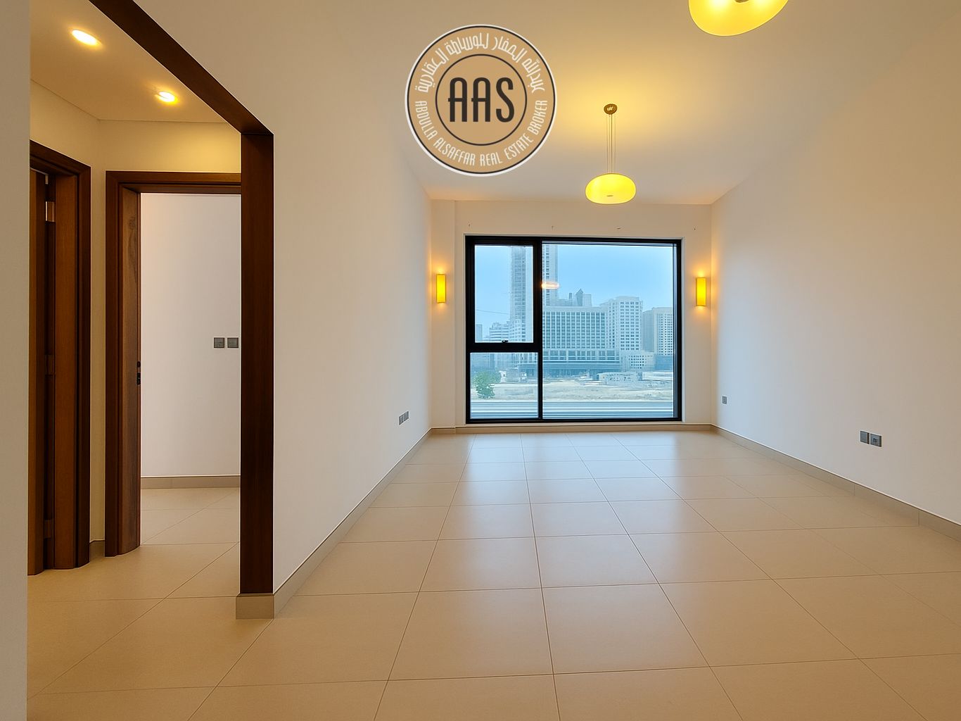 Massive 3BHK with Open Views | Luxury Class | Brand New Feel