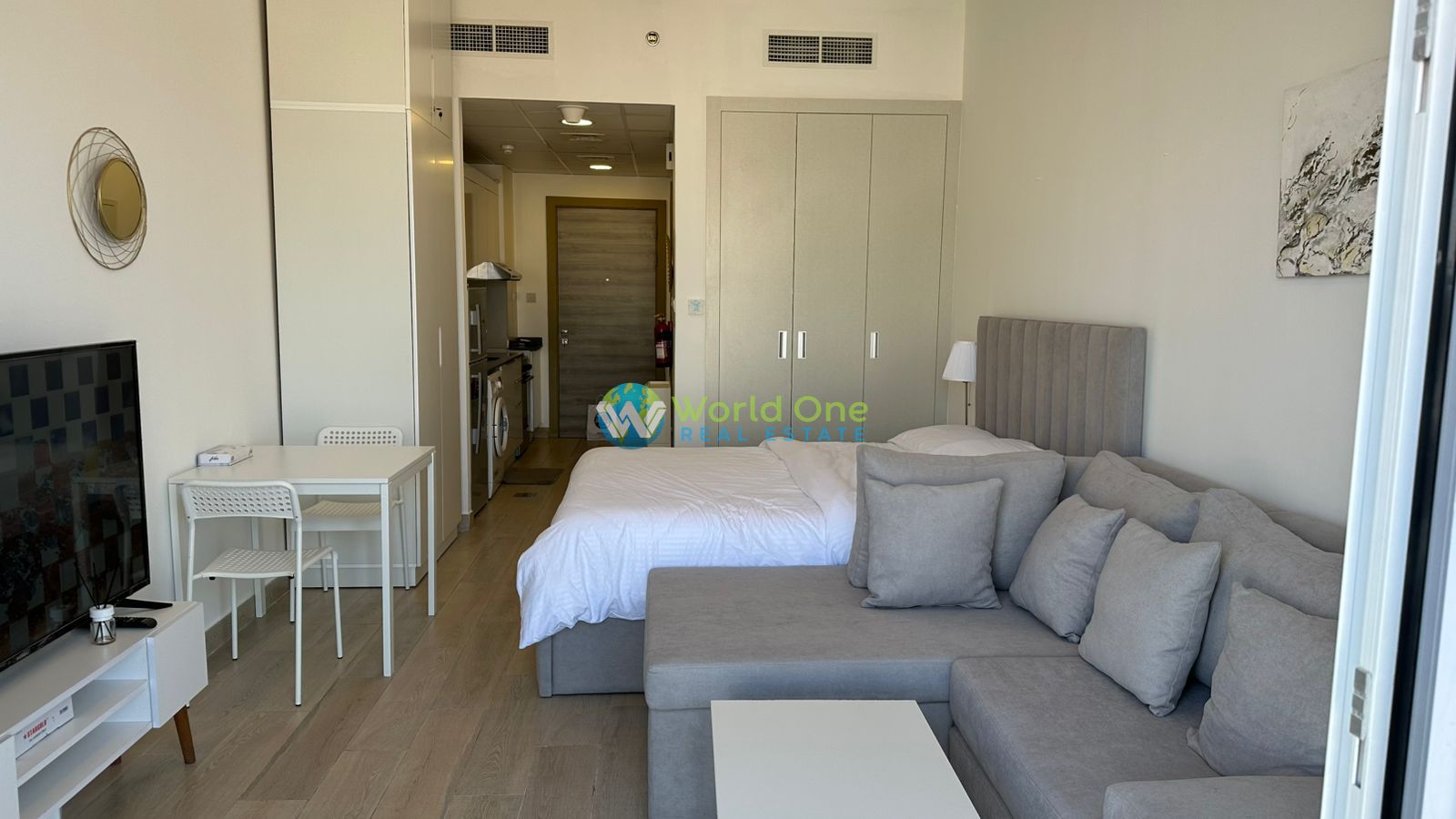 4 Chqs | Spacious 2BR | Ready To Move