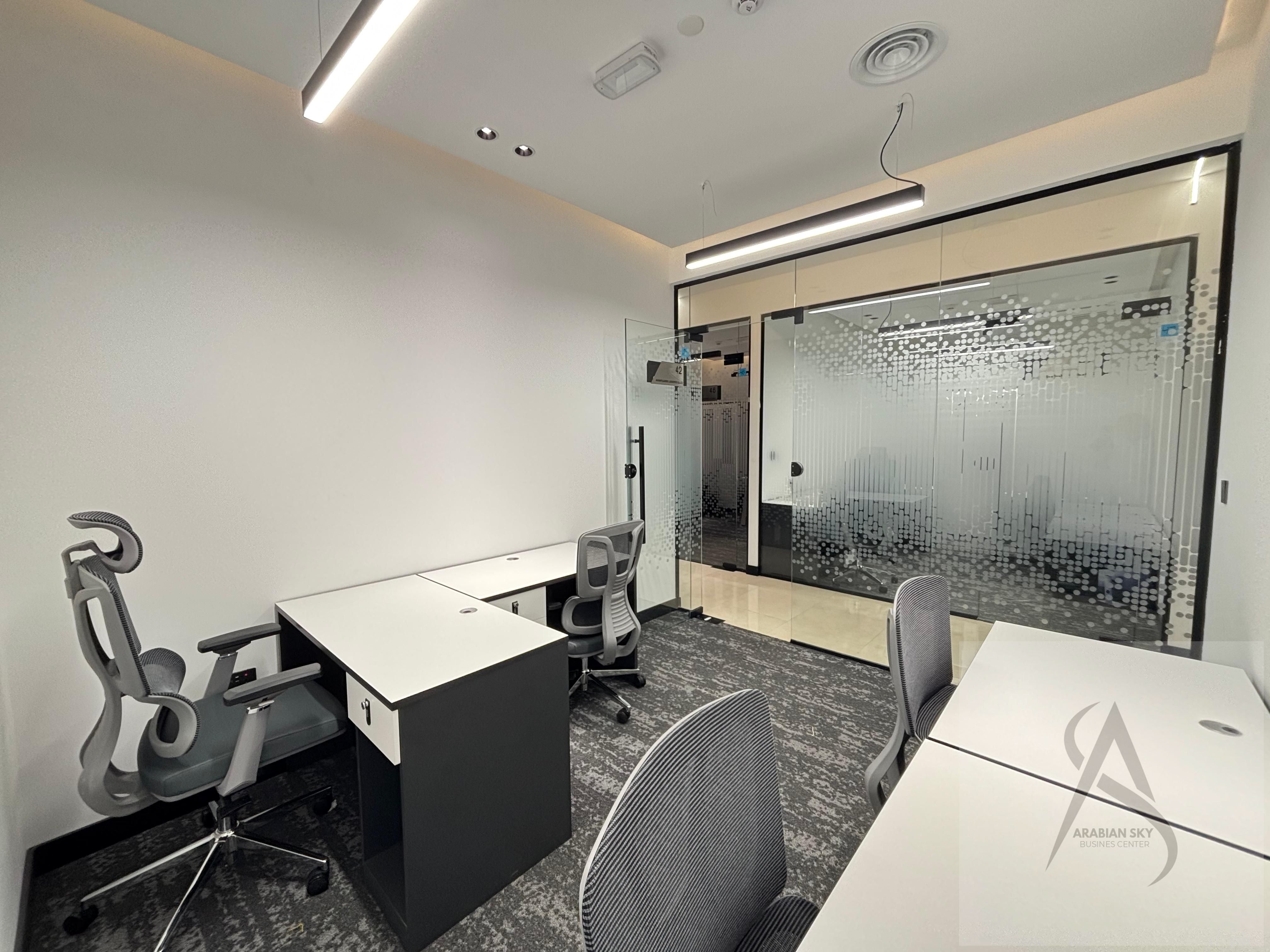 Luxury & Fully Furnished Office
