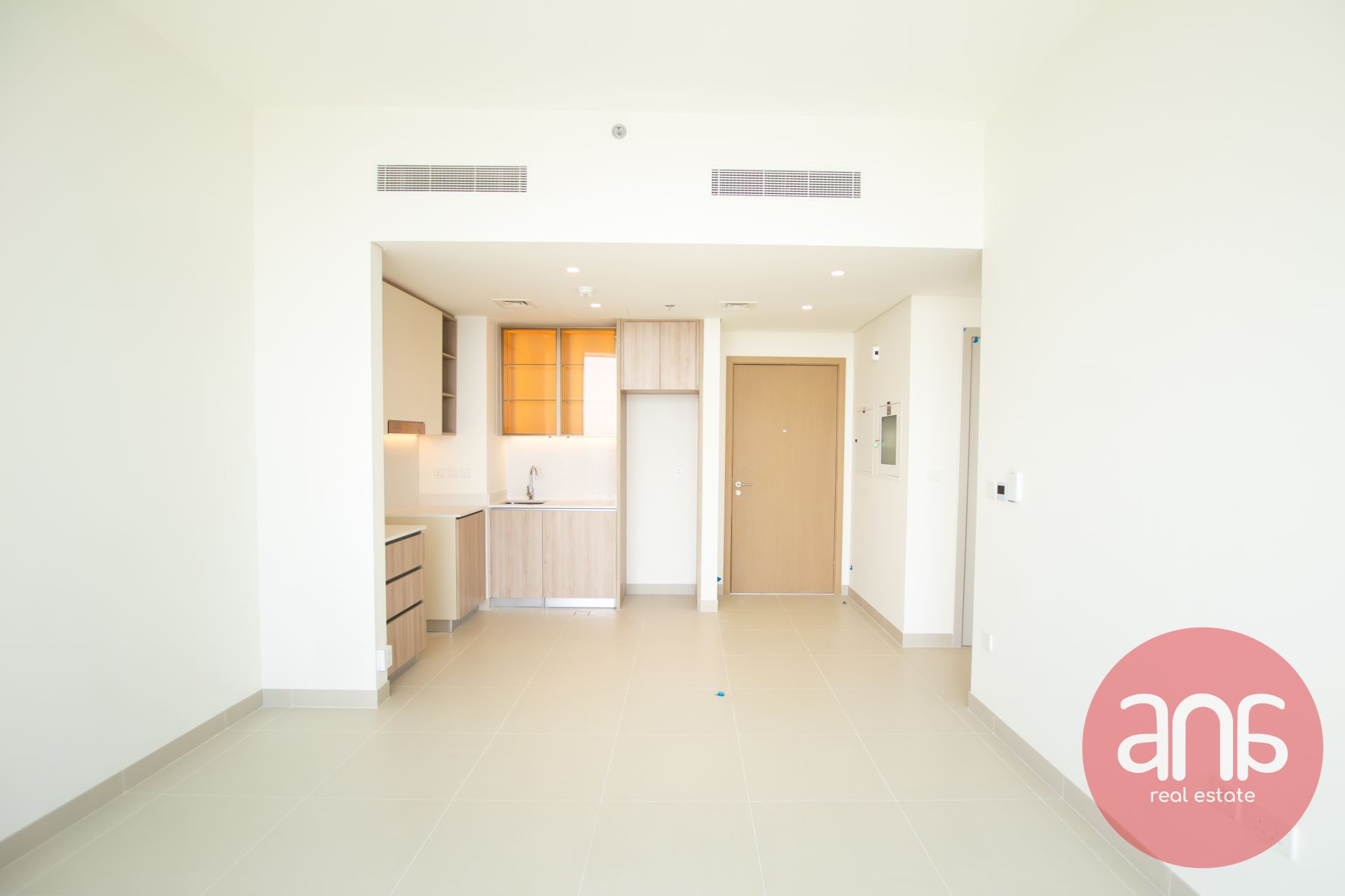 POOL AND GOLF VIEW | HIGH FLOOR | SPACIOUS LAYOUT
