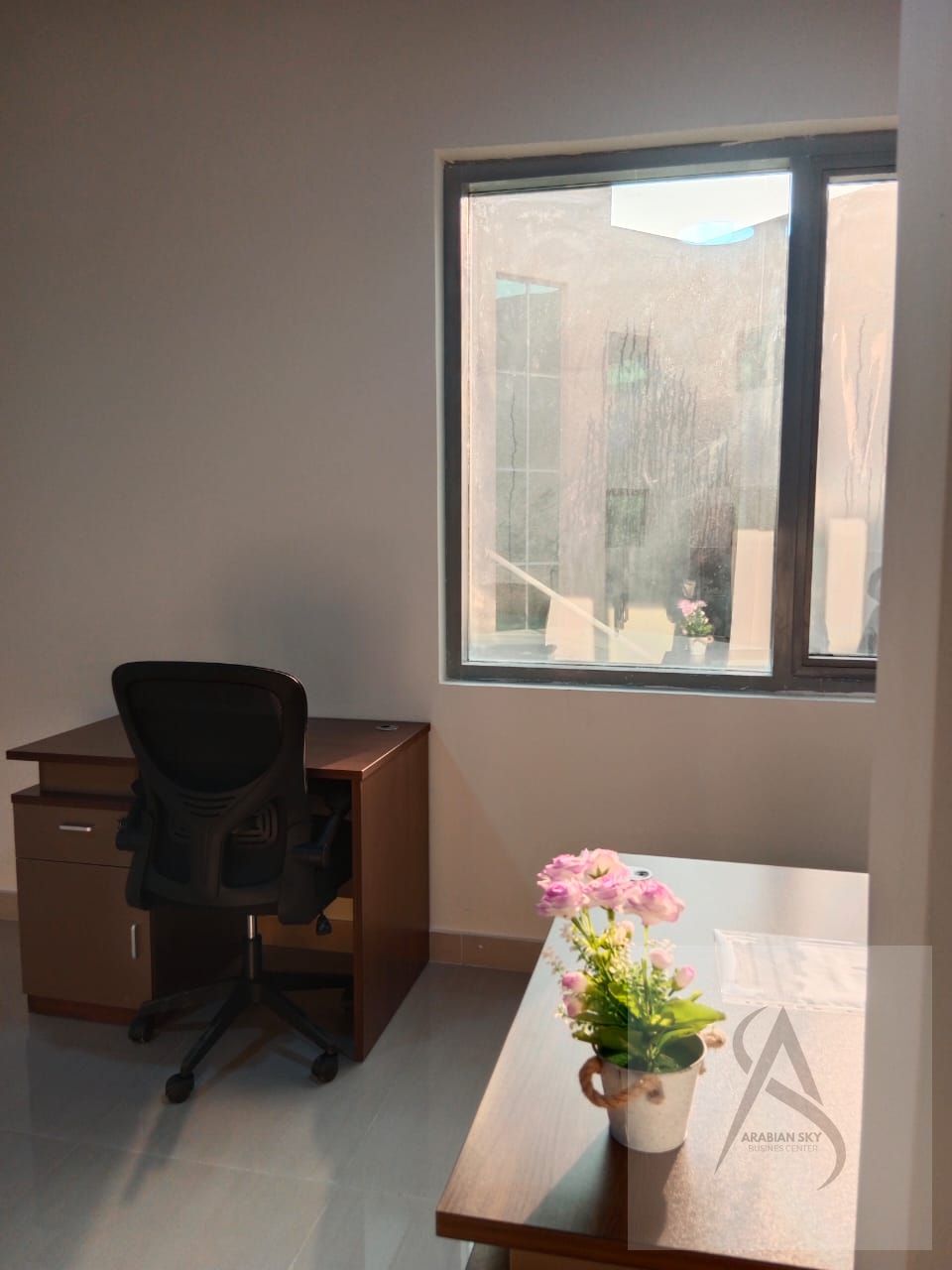 Fully Serviced Desk Space with Ejari | Shon Business Park | DIP