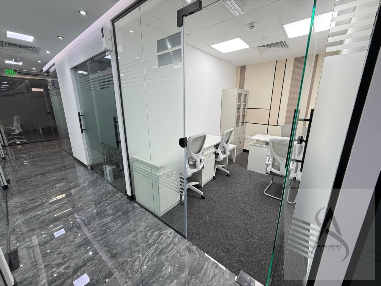 Luxury & Fully Furnished Office