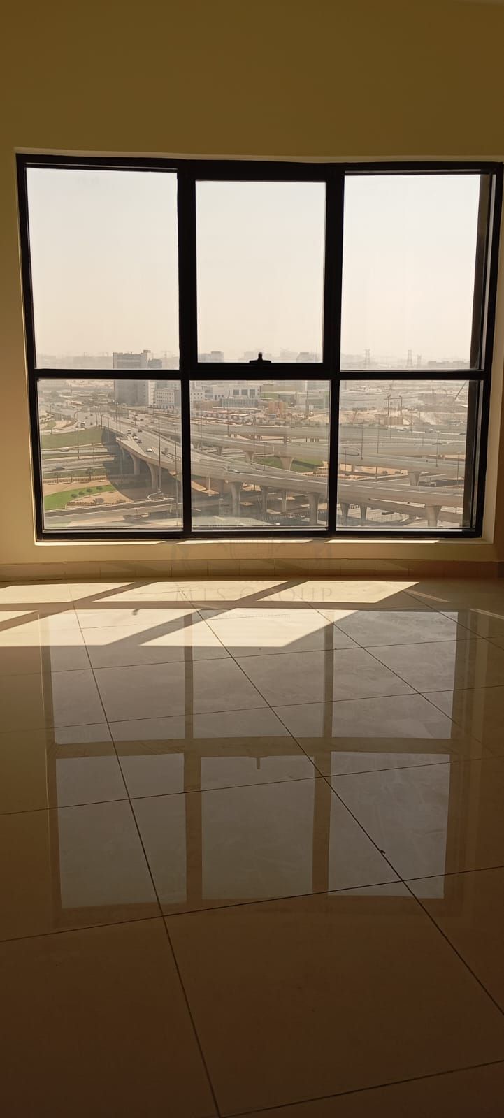 Spacious Apartment | Unfurnished | Prime Marina