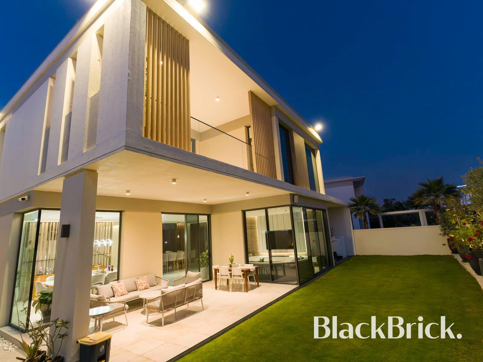 Rare Single Row | Furnished | Vacant March