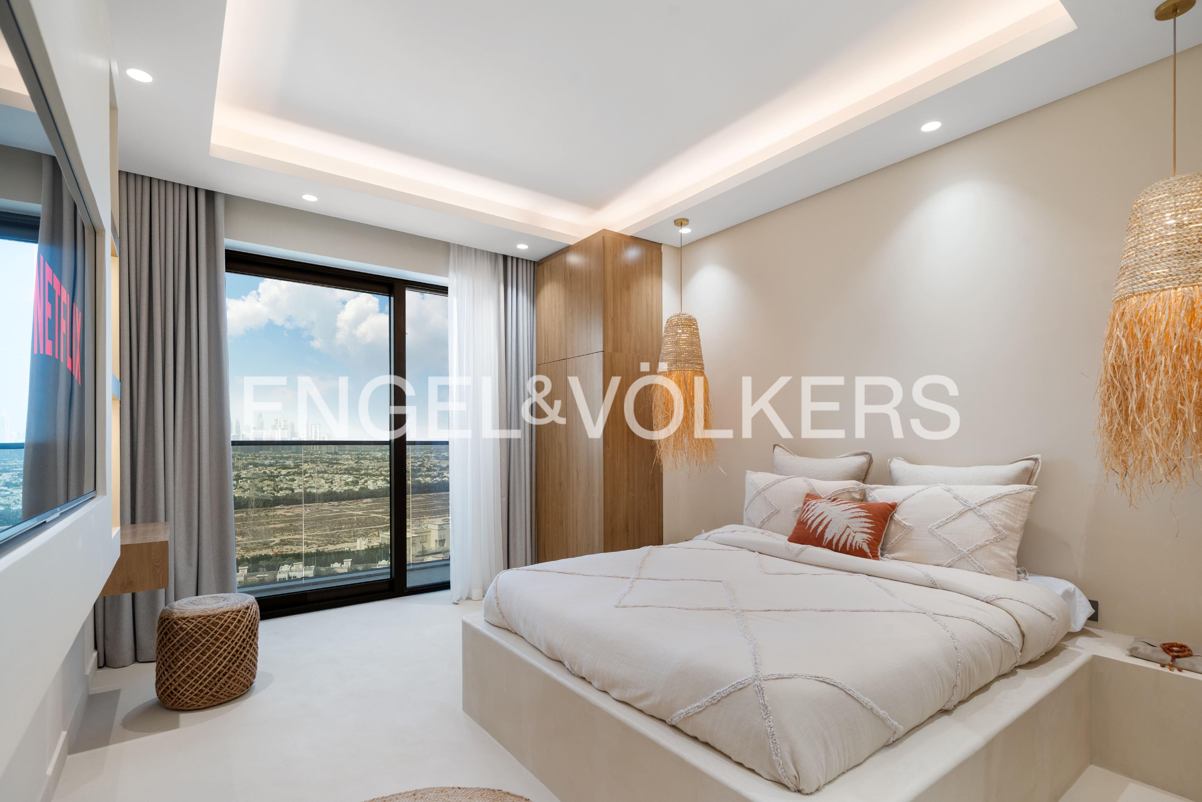 Newly Upgraded | High Floor | Furnished | Vacant