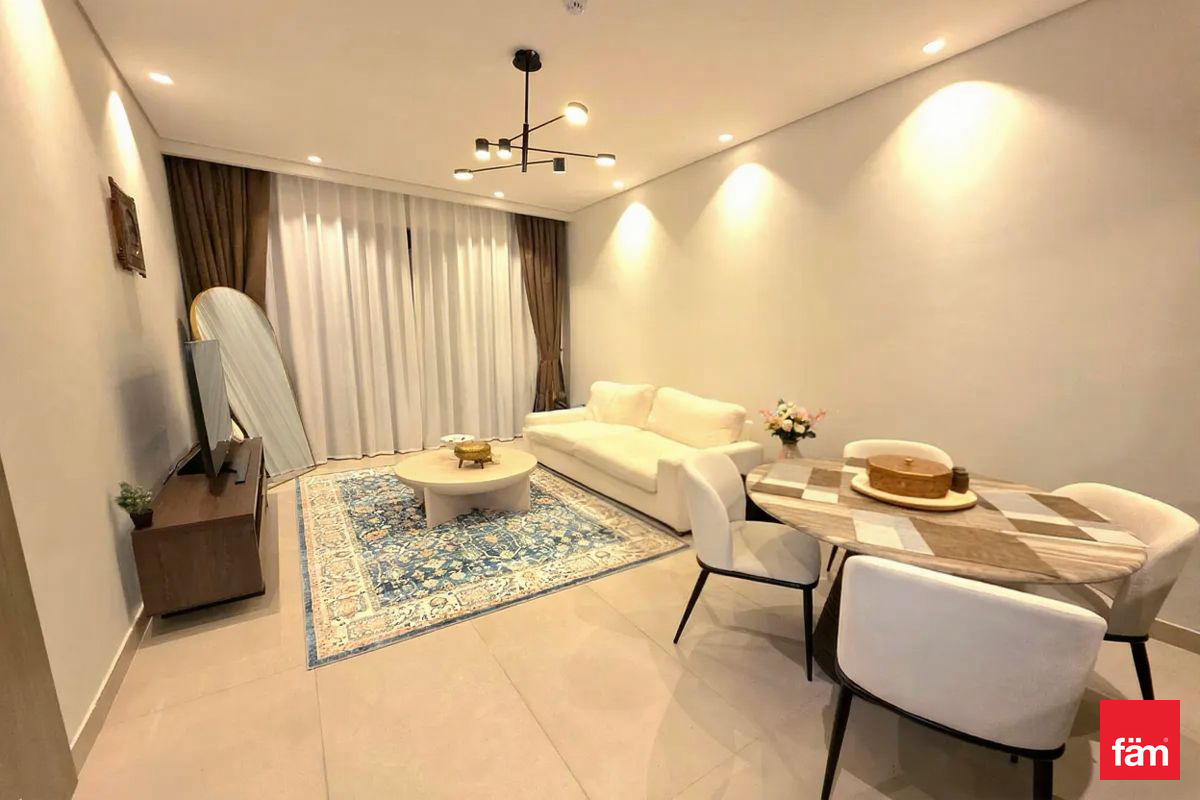 FULLY FURNISHED | with Study| SMART HOME