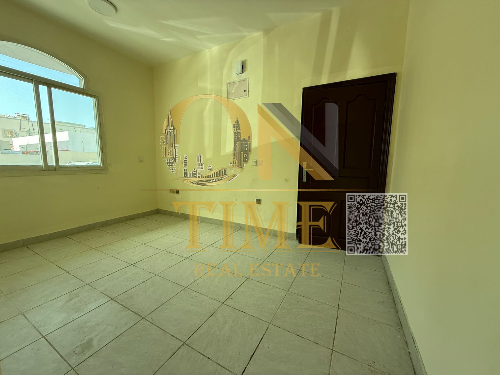Exclusive / Unfurnished / No checks / No attestations / Ready to move in / Furnish to your taste
