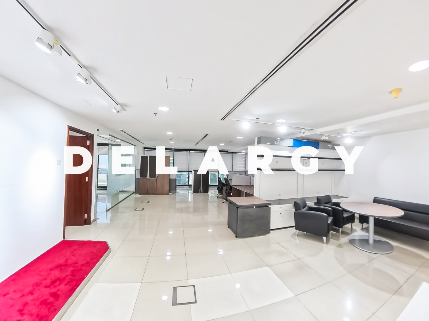 Large Space | Community Expert | Fitted | Grade A