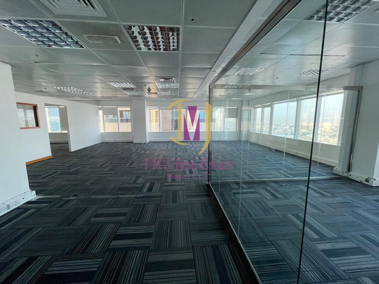Combined Office | Sea View | Near Metro