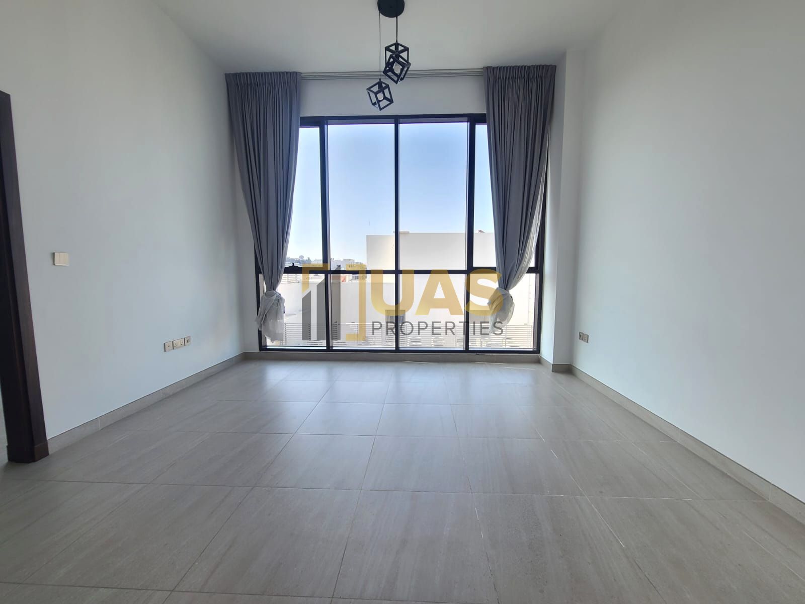 Spacious 1bhk with kitchen appliances gym pool parking free