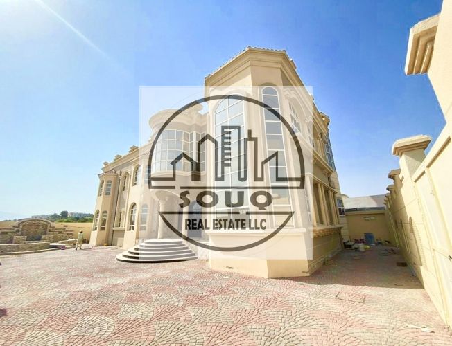 Khuzam 11 BR Villa with Balcony