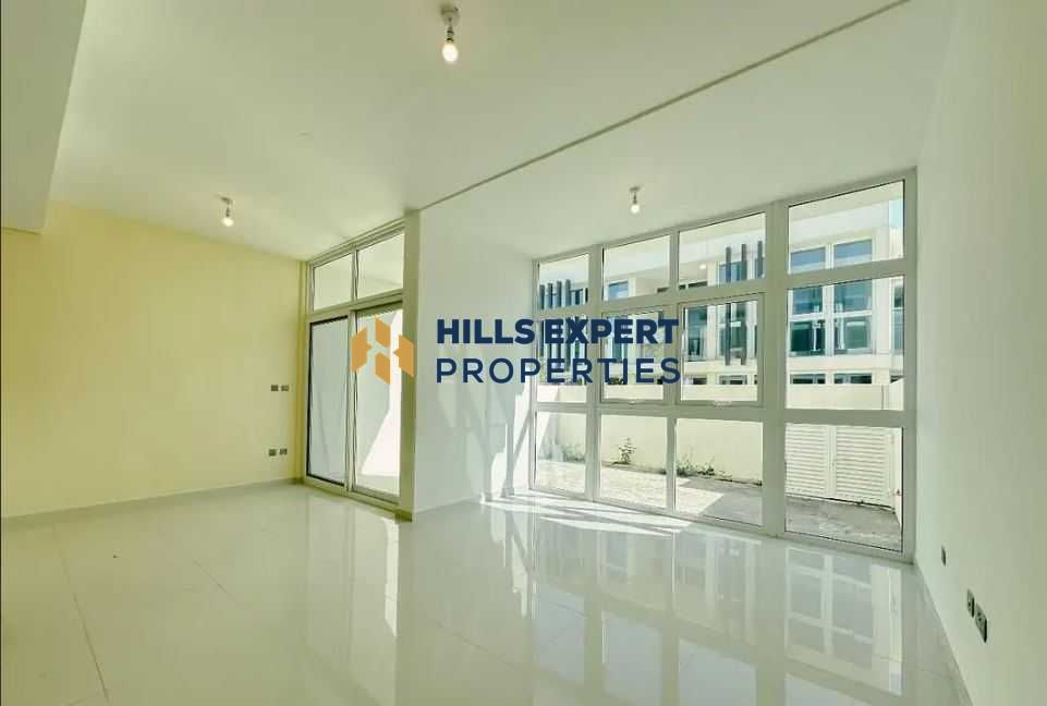 UNFURNISHED 3 BEDROOM TOWNHOUSE FOR RENT