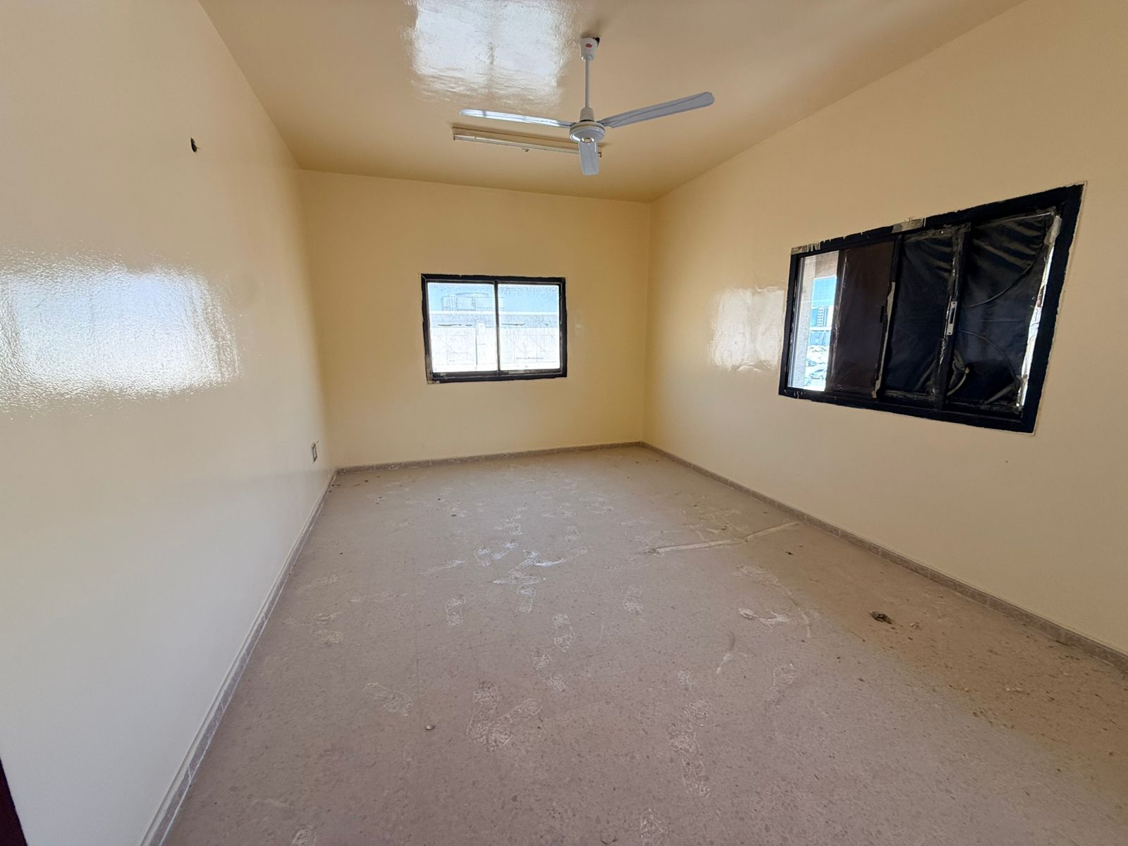 No security deposit / Bachelor contract / Two bedrooms and a living room / 35,000 AED / Spacious area / Balcony