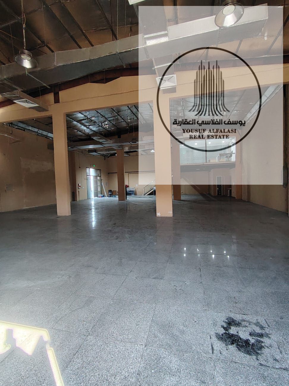 Warehouse, 60 KW electricity, 7 meters high, prime location, fully equipped, easy access