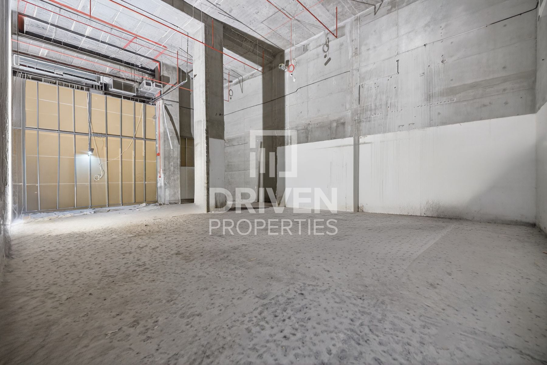 Retail shop for rent within THE RITZ CARLTON Lobby