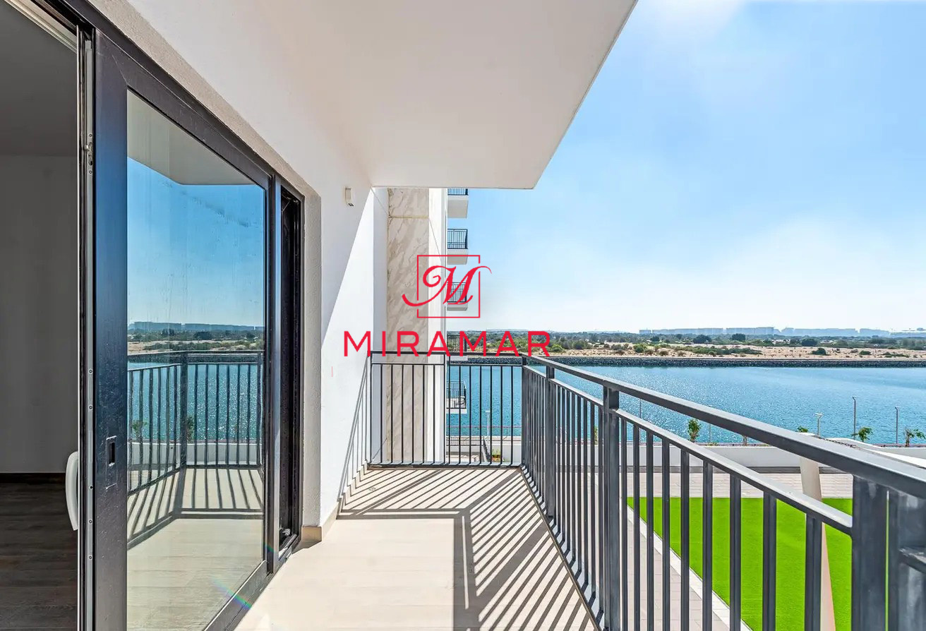 ⁂Partial Canal View⁂Prime Location⁂Spacious Layout