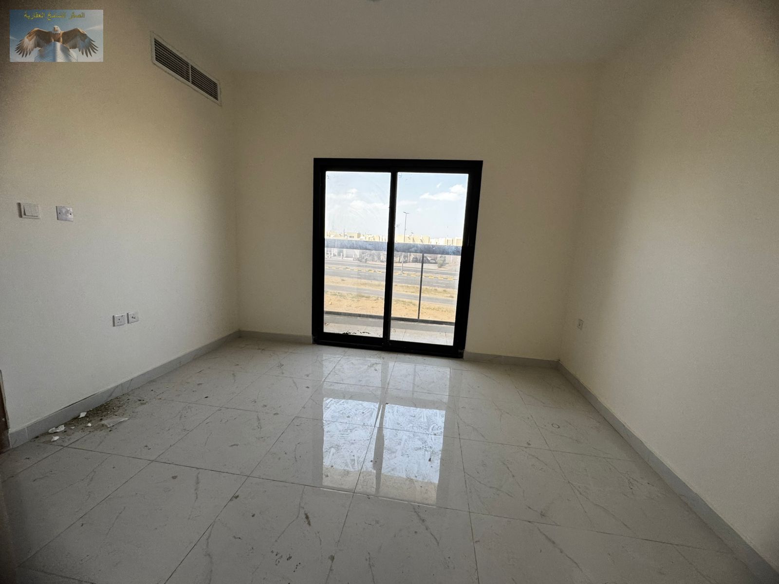 Golden opportunity! Two bedrooms and a living room, first occupancy, excellent location, luxurious finishing, easy access to Dubai.