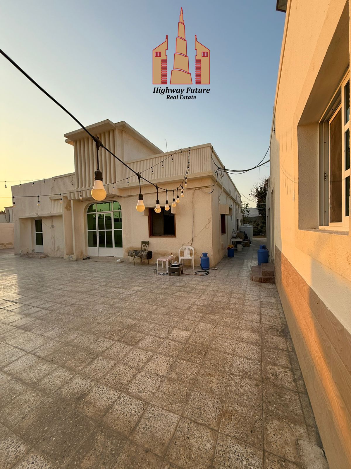 4 Big rooms + Hall + Parking yard + 2 Bathrooms and separate Majlis with toilet Annex with 2 room kitchen, store room Maids room, 8035sqft