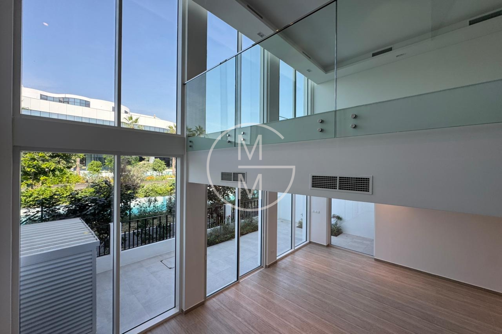 Corner Plot | Bay Backing | Handed Over