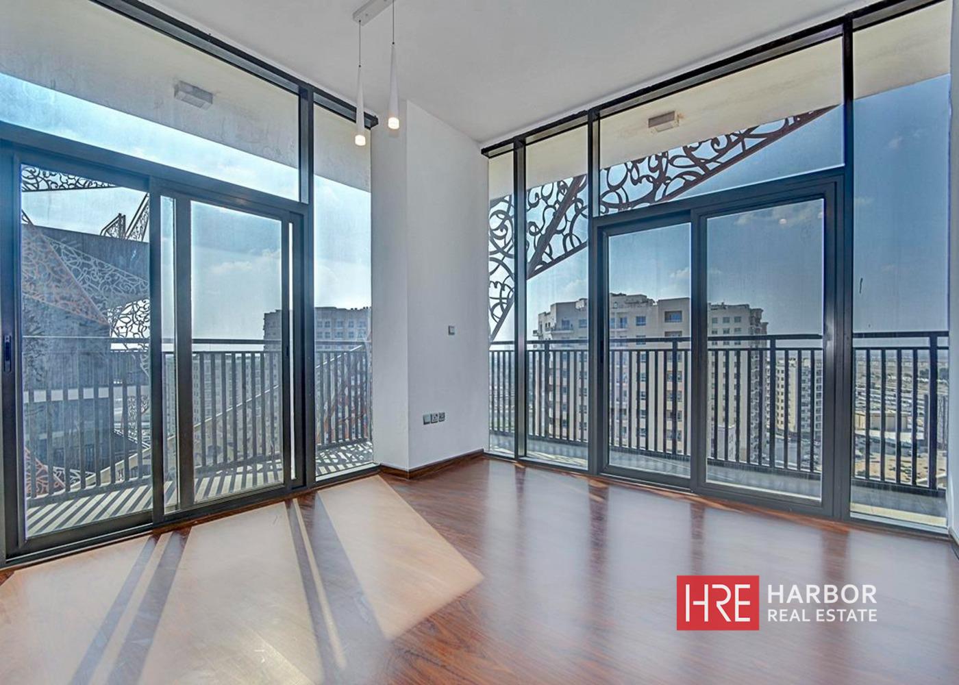 Large Balcony | With Store Room | Big layout