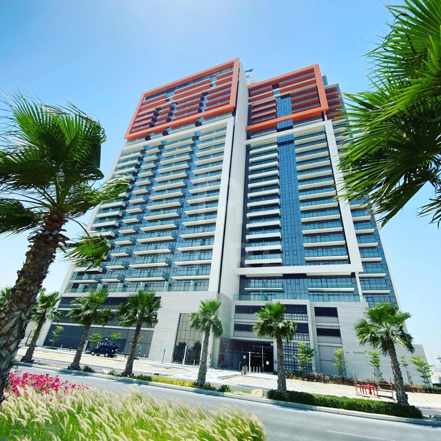 Full Golf view | Mid Floor | Vacant | Never used
