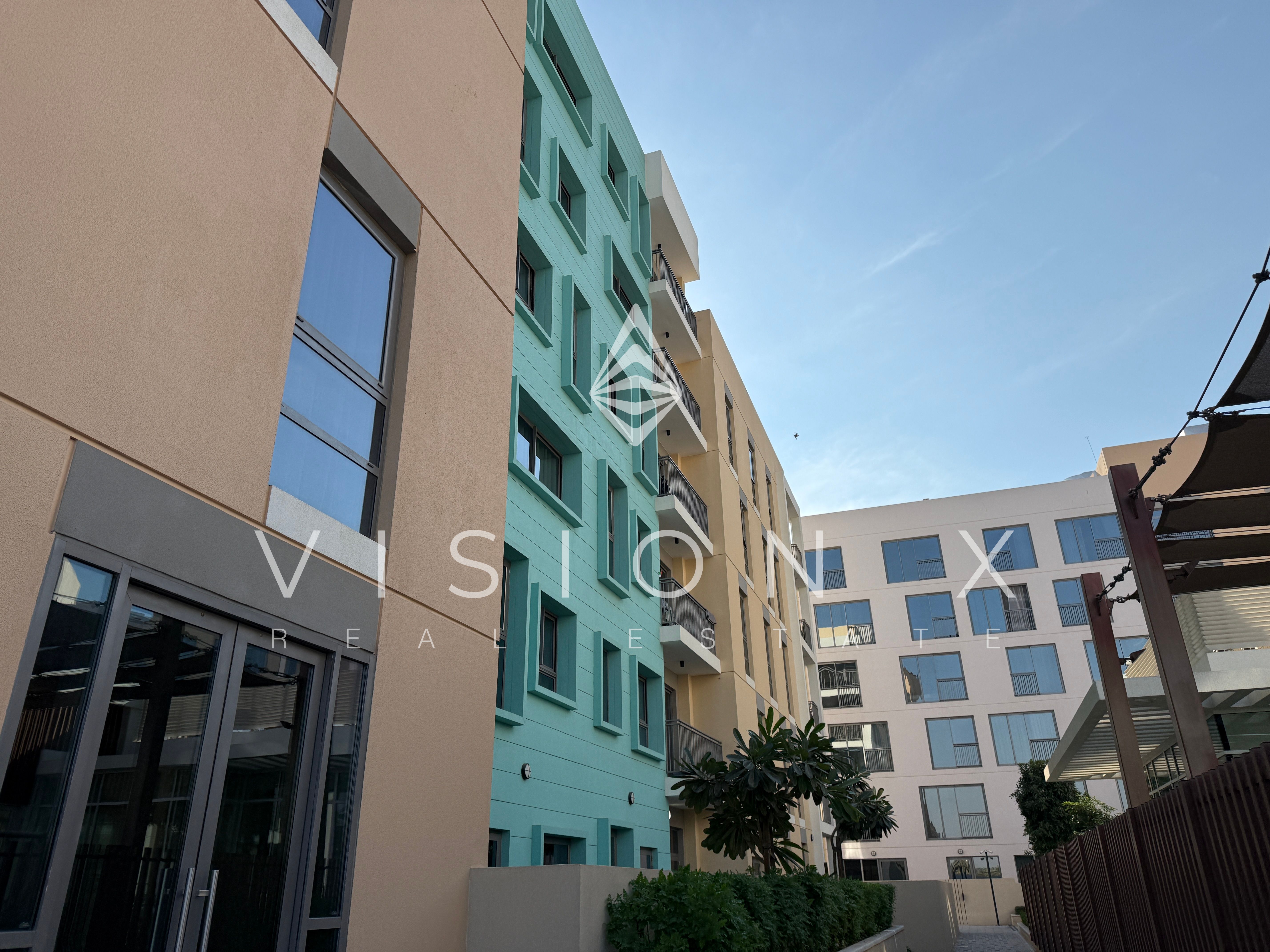 Contemporary | Quiet Spot | Ready Move