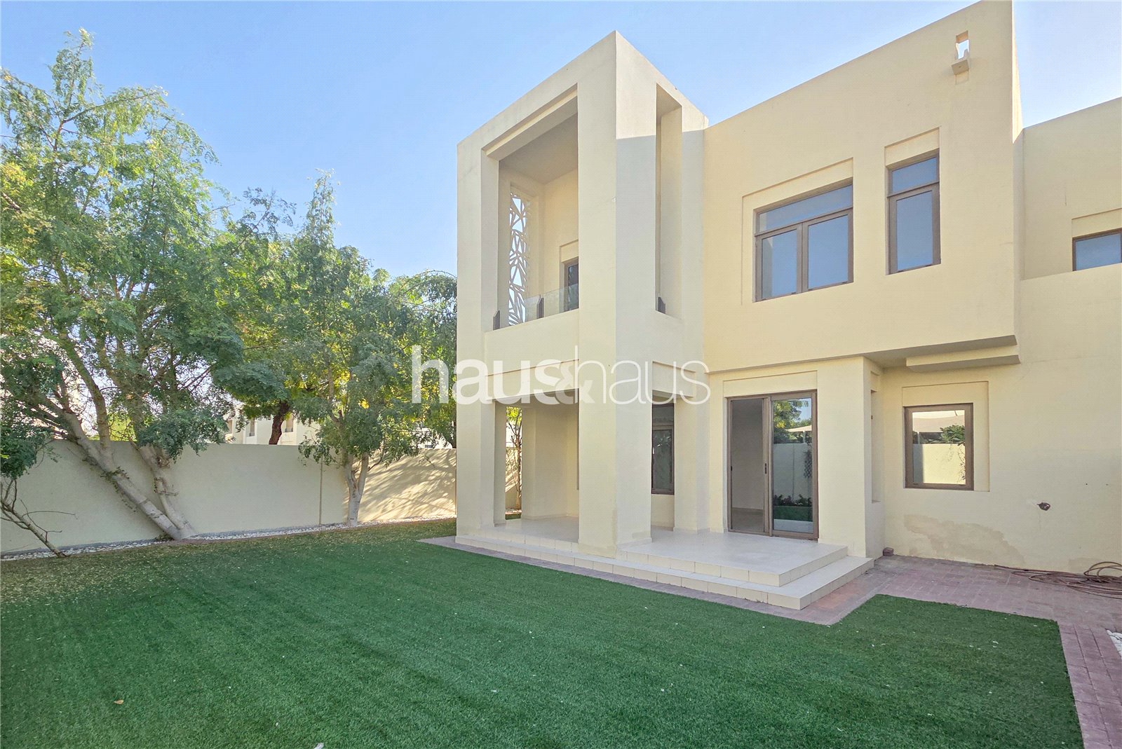 Available now | Landscaped garden | Family