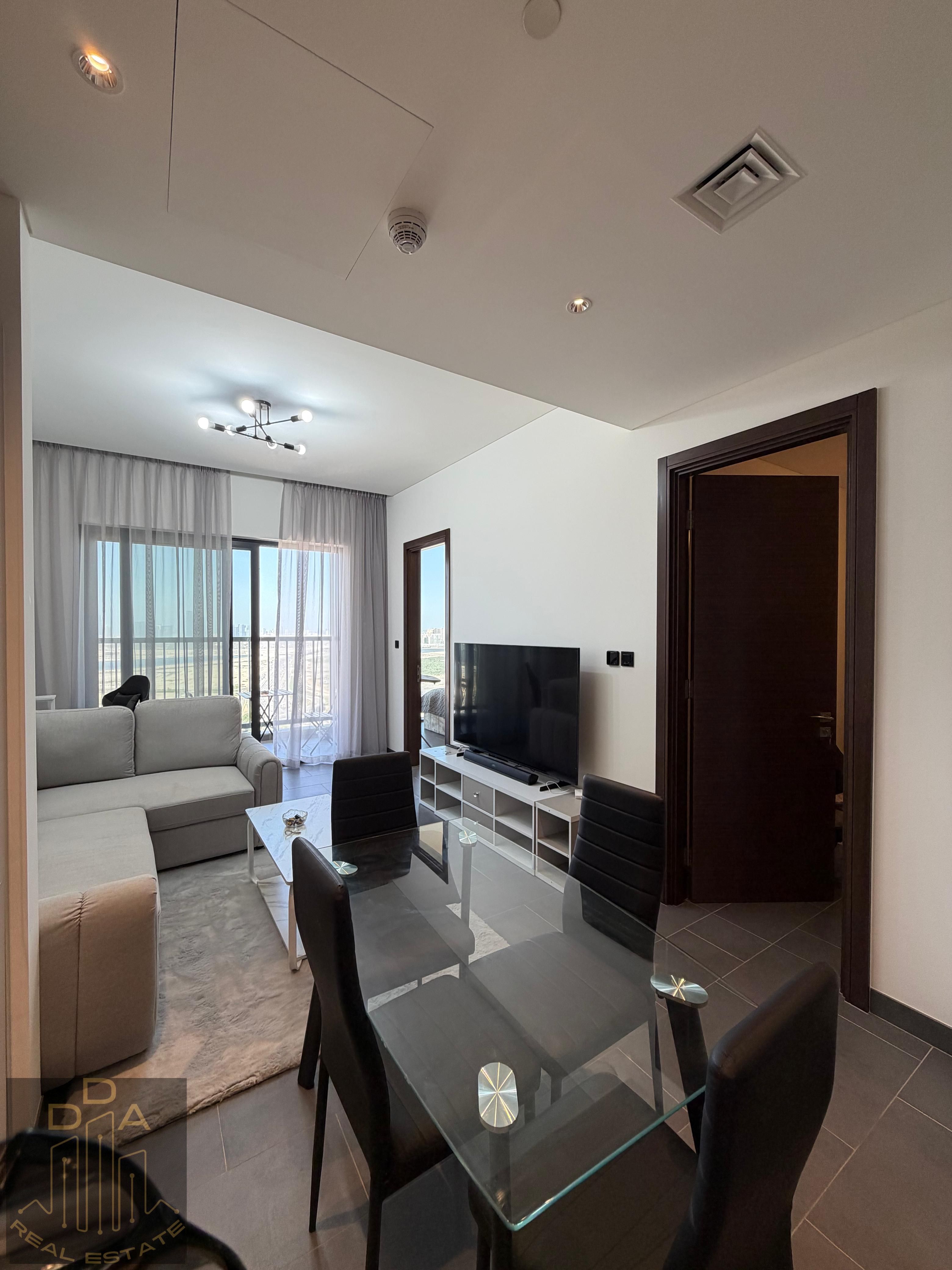 FULLY UPGRADED 1BR + STUDY | FURNISHED