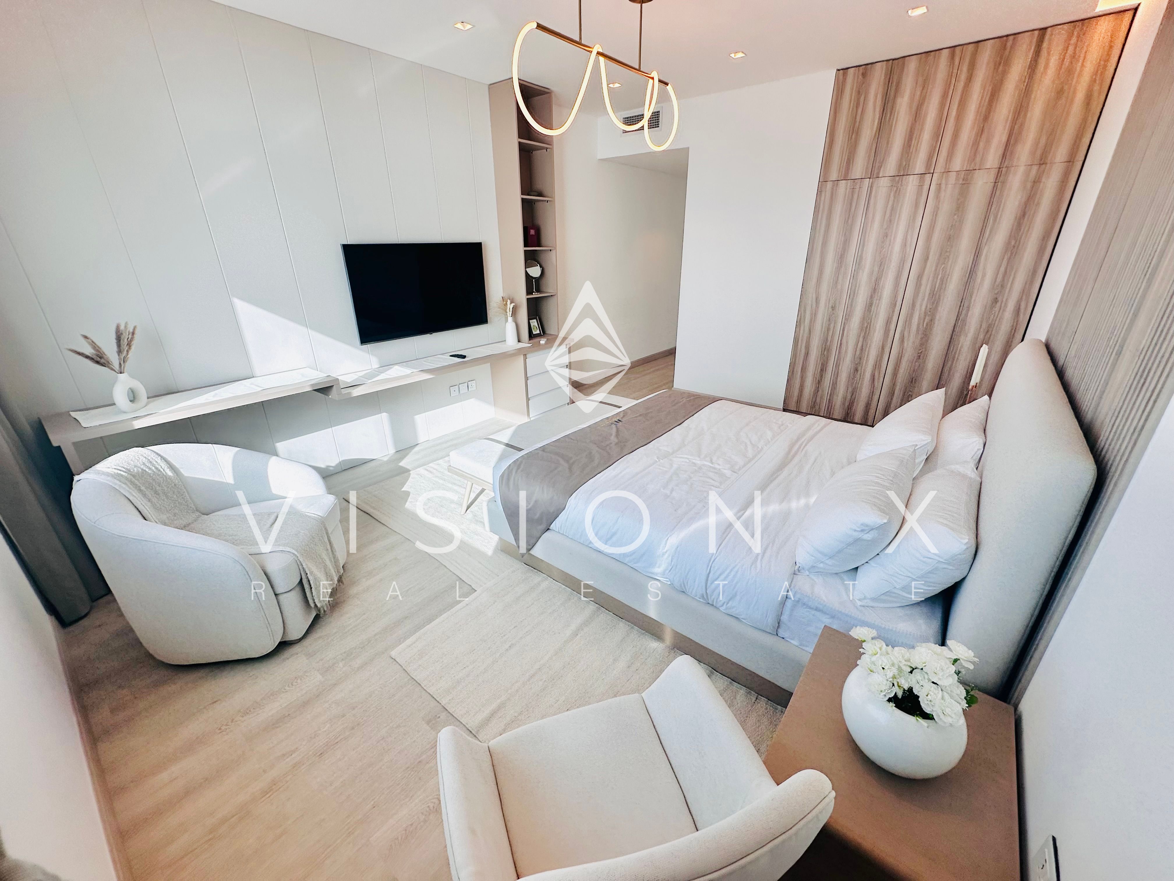 Chic | Beachfront Zone | Great Value