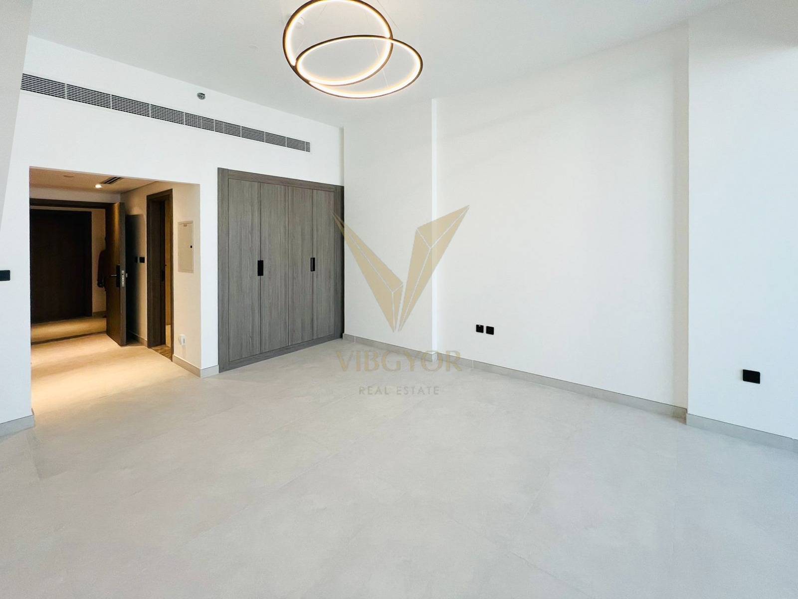 Modern Studio Apartment |Stylish and Move-In Ready