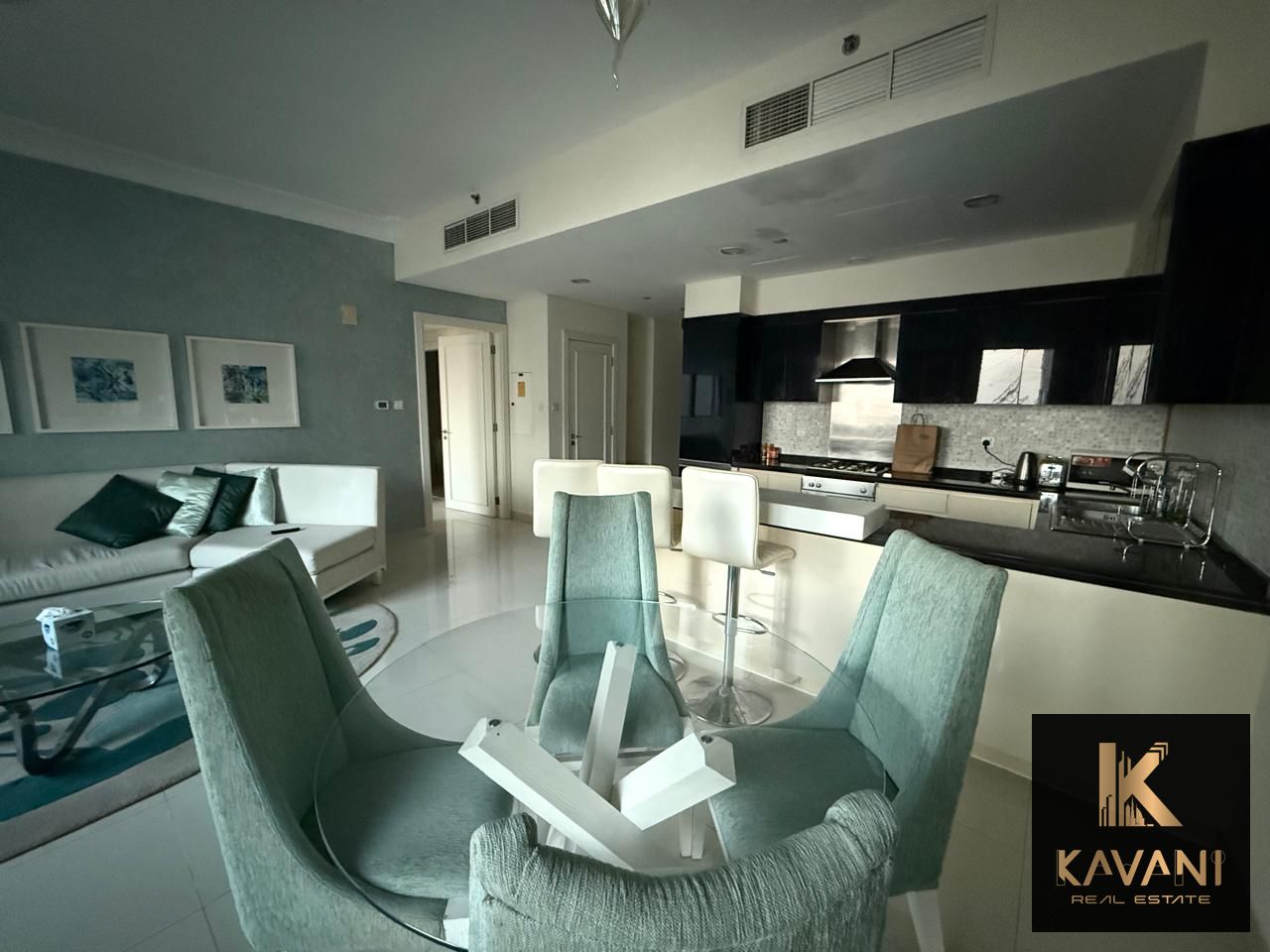 2 Bedroom Apartment I Spacious Layout l Fully Furnished