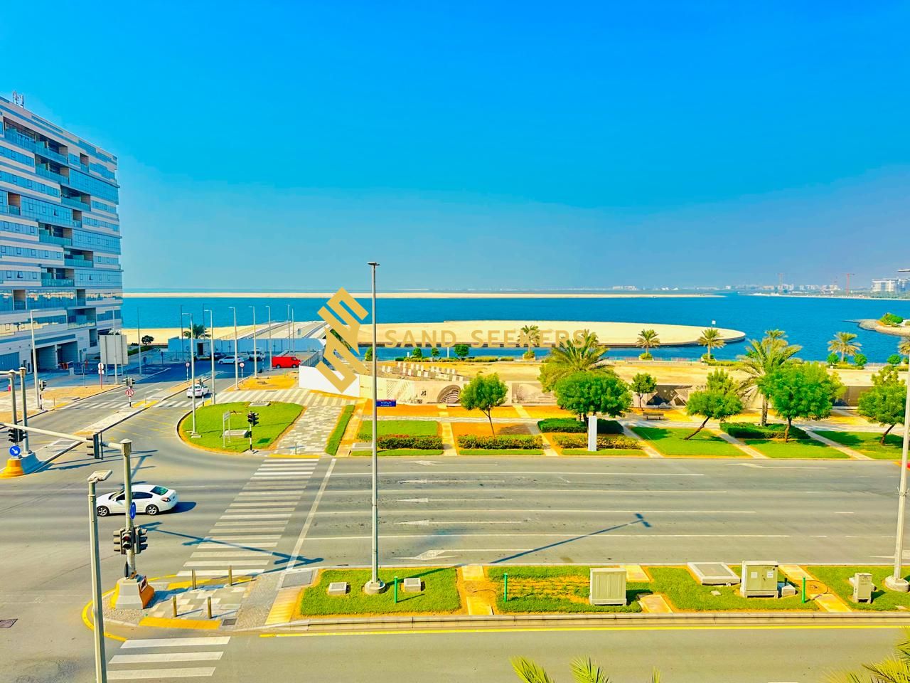 Elegant Escape | Iconic Tower | Dream Location